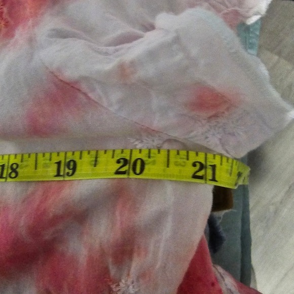 Kelleydeeee OG Tie Dye Eyelet Embroidered Kimono Top Pink White Short Sleeve - Picture 6 of 7